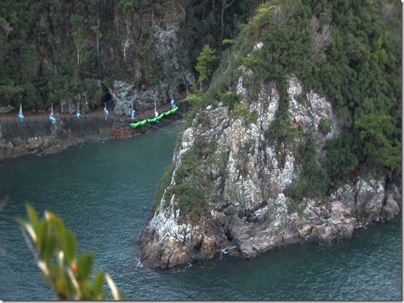 La baie de Taiji, au Japon, est située au coeur d'une réserve nationale et constitue une forteresse naturelle ©2009 Oceanic Preservation Society LLC. All rights reserved La baie de Taiji, au Japon, est située au coeur d'une réserve nationale et constitue une forteresse naturelle ©2009 Oceanic Preservation Society LLC. All rights reserved