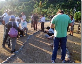 Source - Save Japan Dolphins. Ric avec la Police dans la baie de The Cove